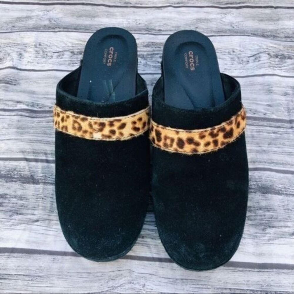 Crocs Sarah Black Leopard Suede Clogs Boots Slip